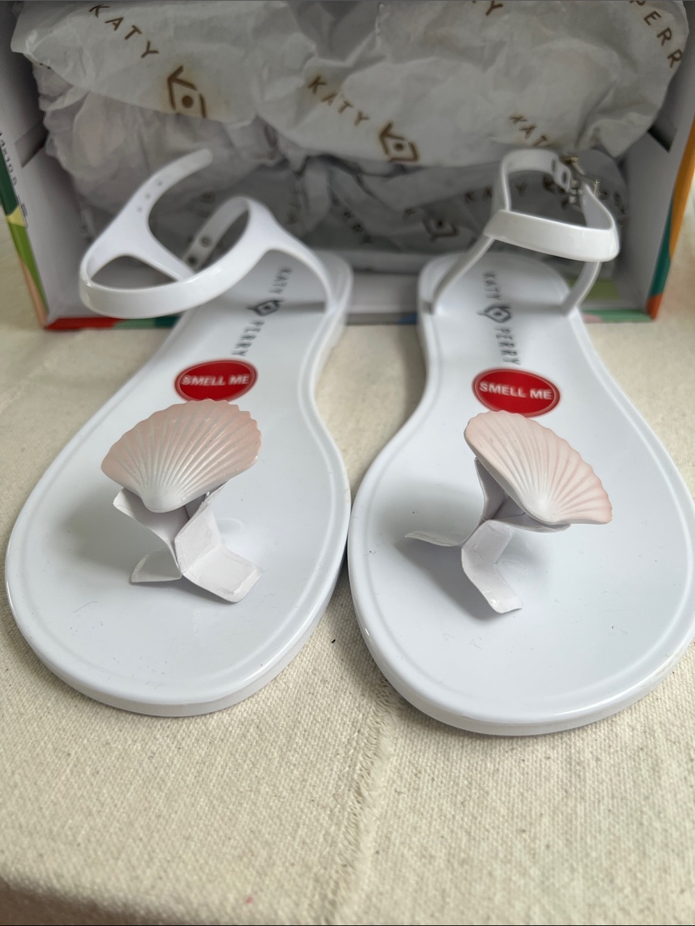 Katy Perry Collections White Jelly Sandals with Shell Accent - Picture 2 of 5